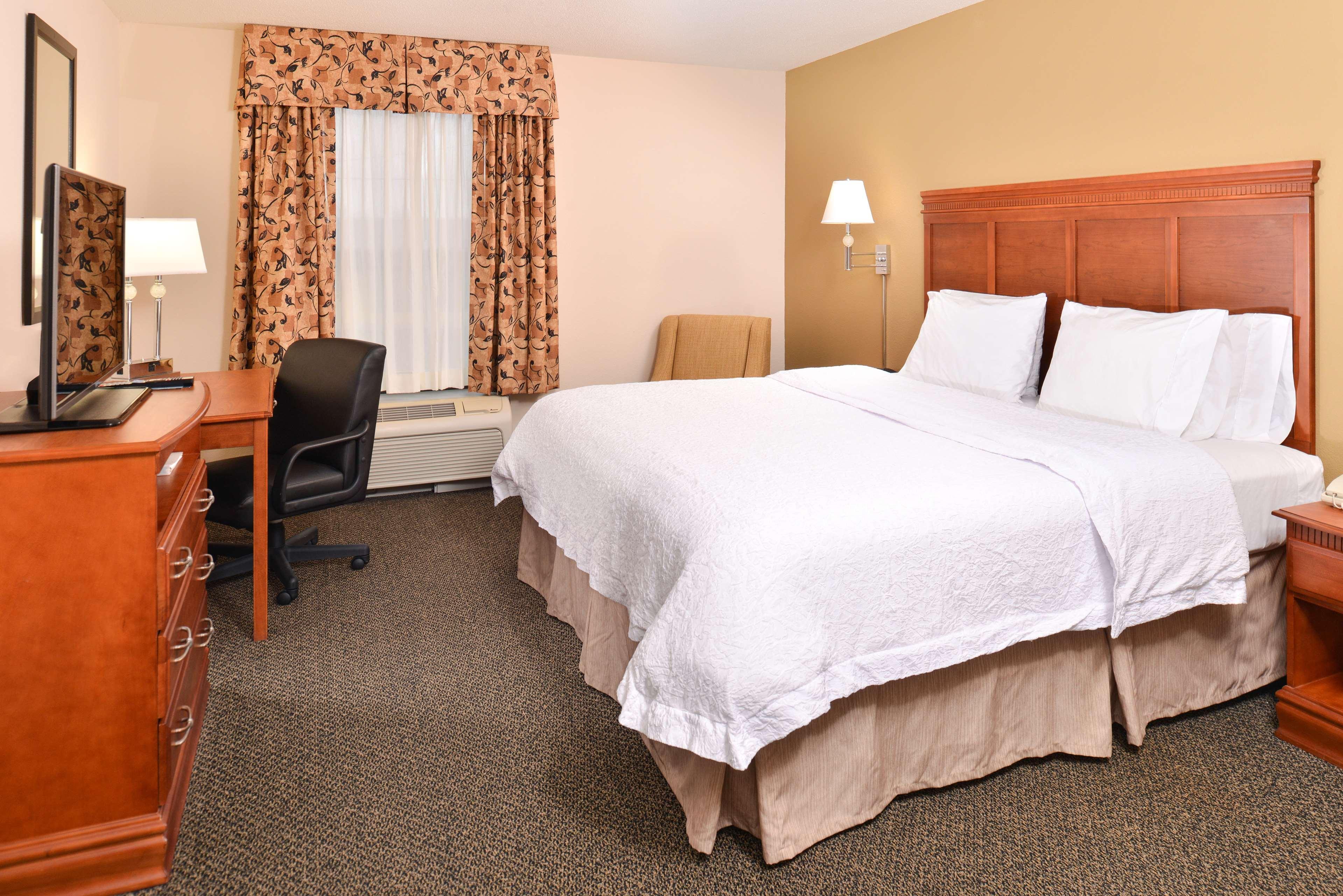 Hampton Inn & Suites Richmond Exteriör bild