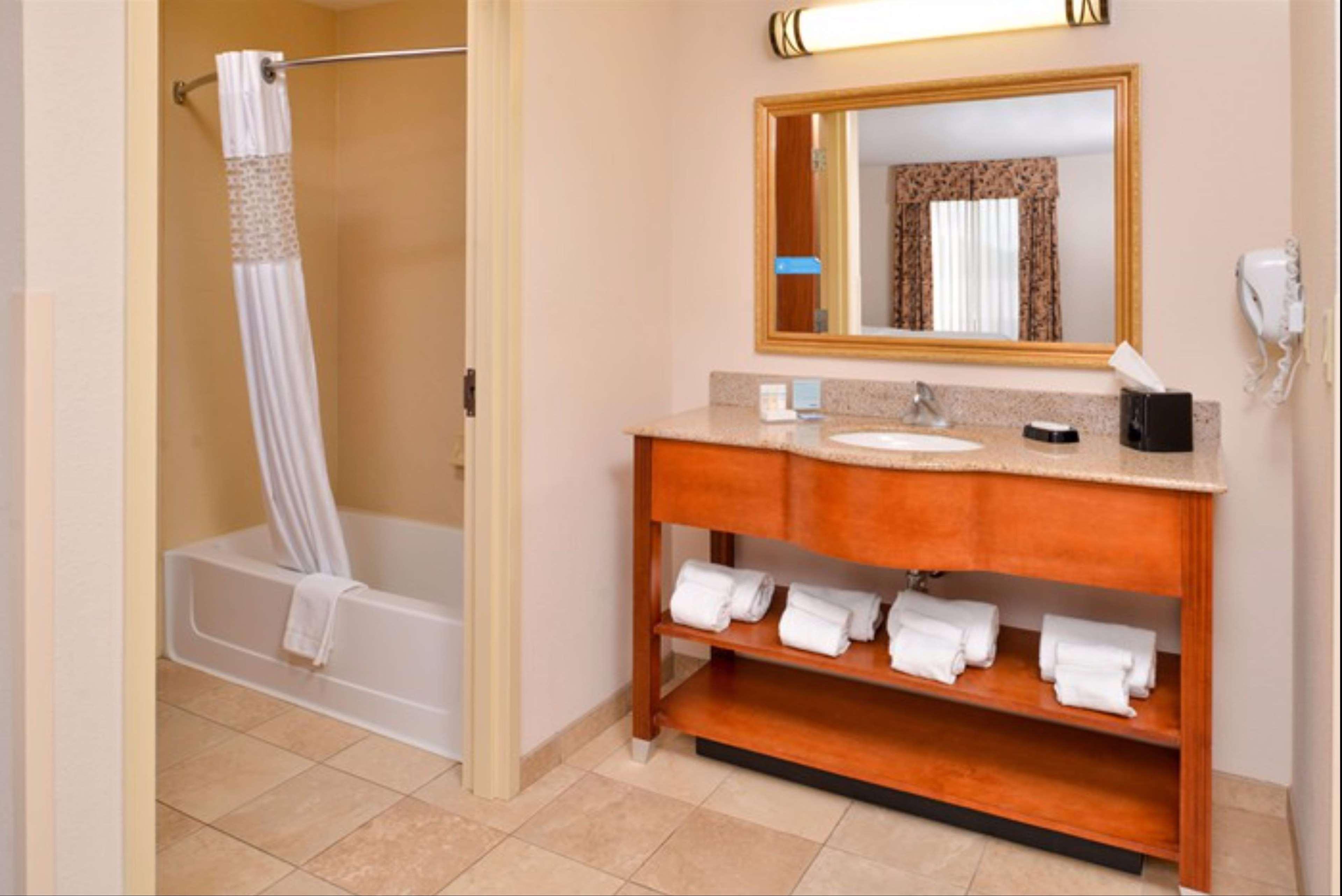 Hampton Inn & Suites Richmond Exteriör bild