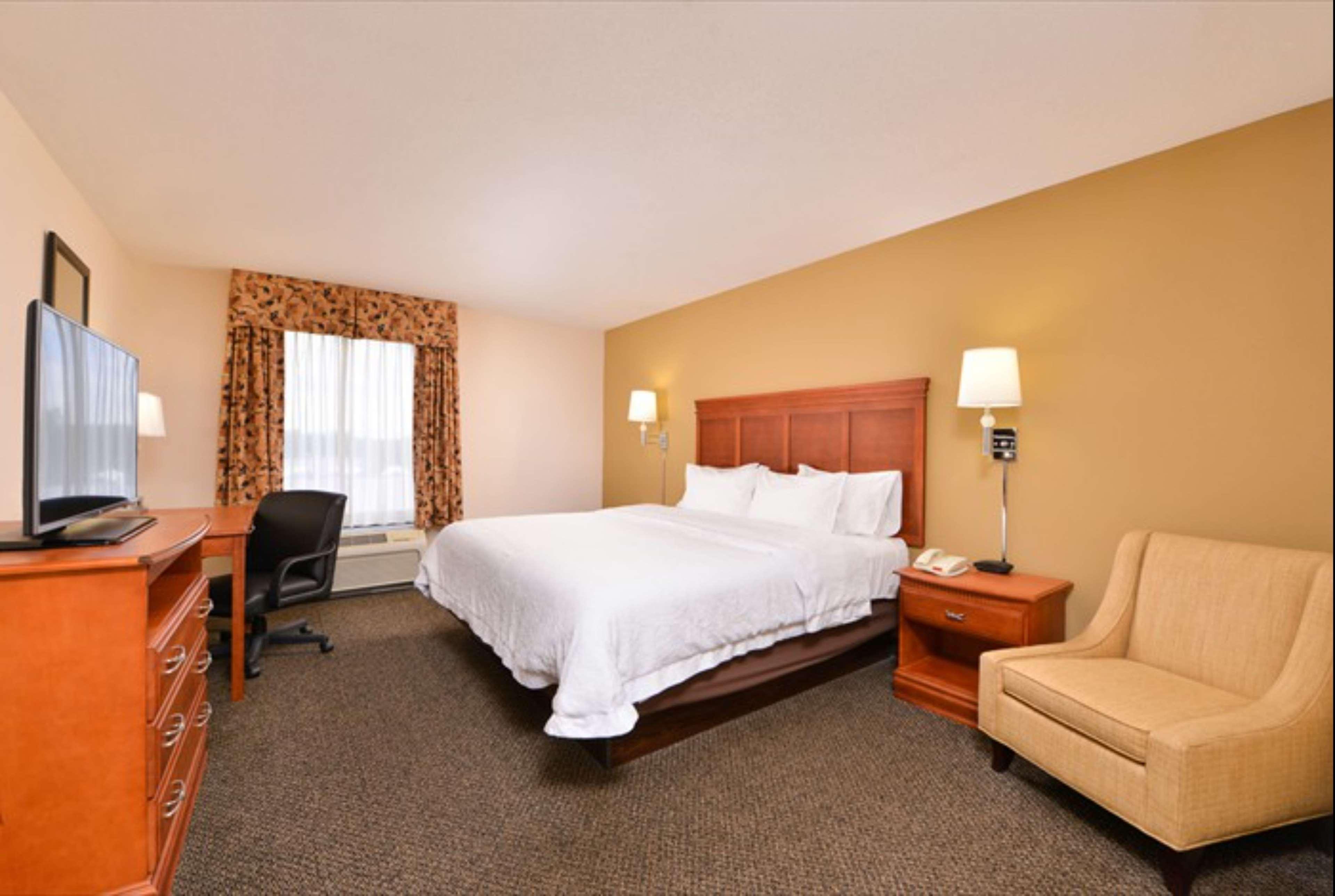 Hampton Inn & Suites Richmond Exteriör bild