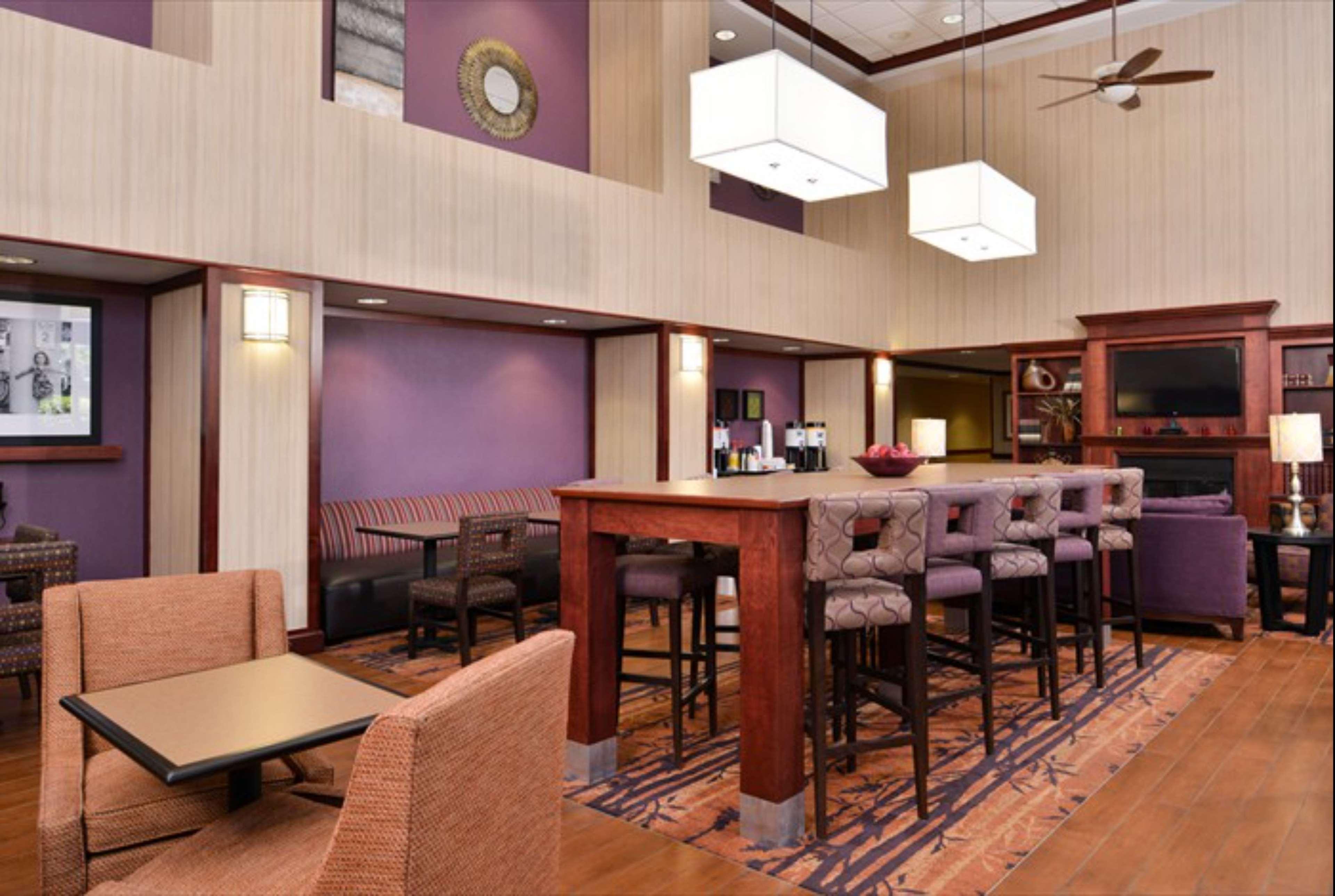 Hampton Inn & Suites Richmond Exteriör bild